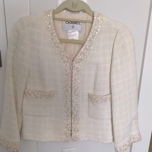 Authentic Vintage Chanel Ivory blazer